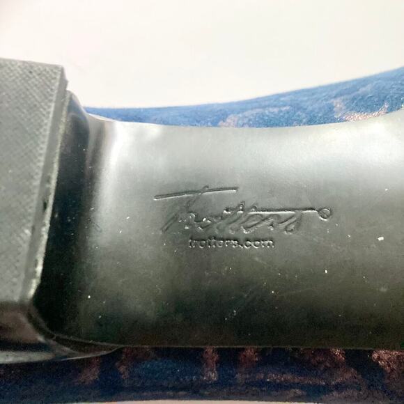 Trotters Women's Size 11.5M Navy Micro Doris Pump - Picture 9 of 9